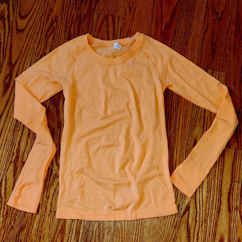 Athleta long sleeve shirt